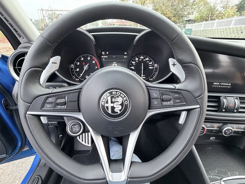 2019 Alfa Romeo Giulia - Image 24 of 24