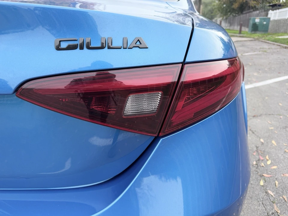 2019 Alfa Romeo Giulia - Image 10 of 24