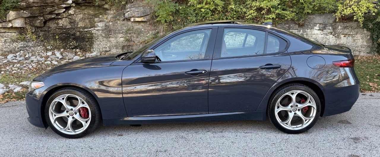 2019 Alfa Romeo Giulia - Image 3 of 21