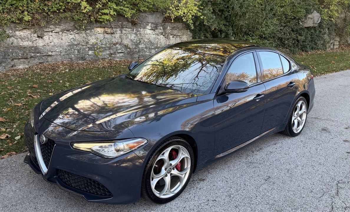 2019 Alfa Romeo Giulia - Image 2 of 21