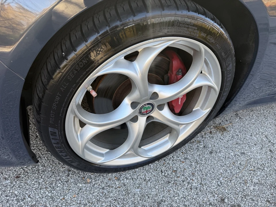 2019 Alfa Romeo Giulia - Image 9 of 21