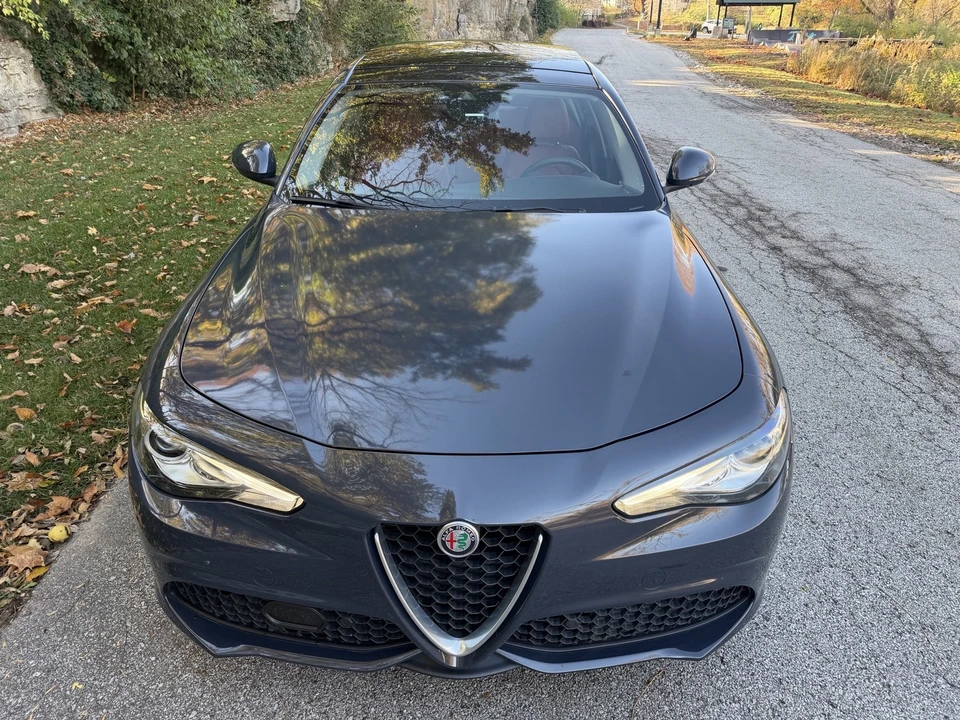 2019 Alfa Romeo Giulia - Image 8 of 21