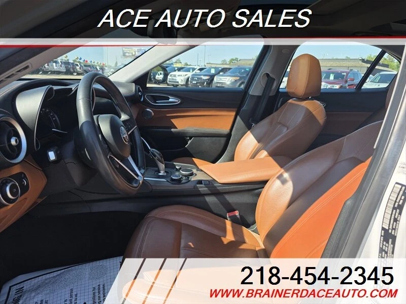 2019 Alfa Romeo Giulia - Image 7 of 11