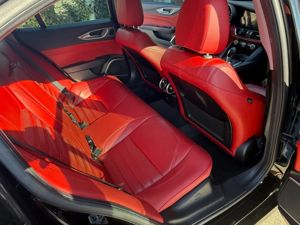 2019 Alfa Romeo Giulia - Image 16 of 16