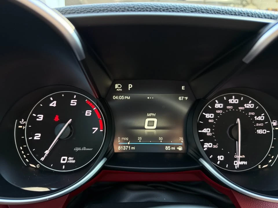2019 Alfa Romeo Giulia - Image 9 of 16