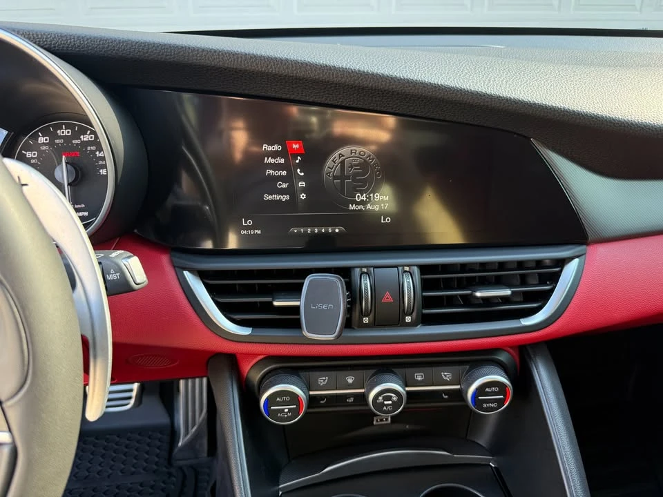 2019 Alfa Romeo Giulia - Image 12 of 16