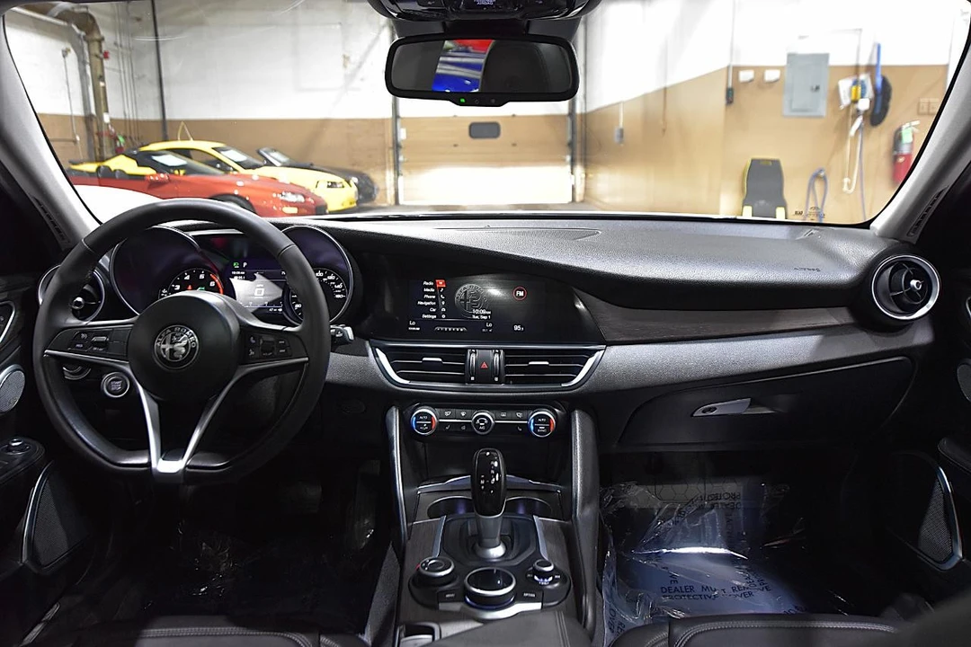 2019 Alfa Romeo Giulia - Image 31 of 31