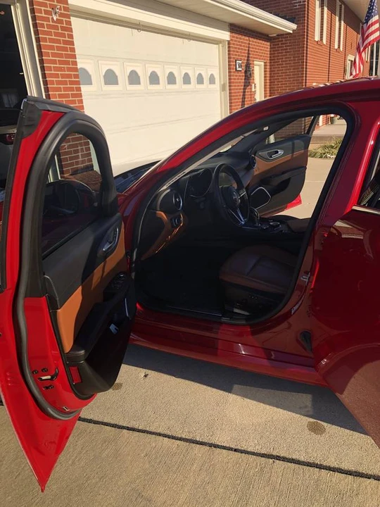 2019 Alfa Romeo Giulia - Image 13 of 17
