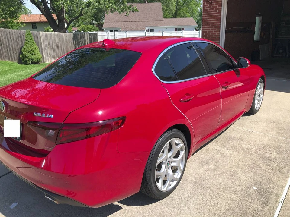 2019 Alfa Romeo Giulia - Image 8 of 17
