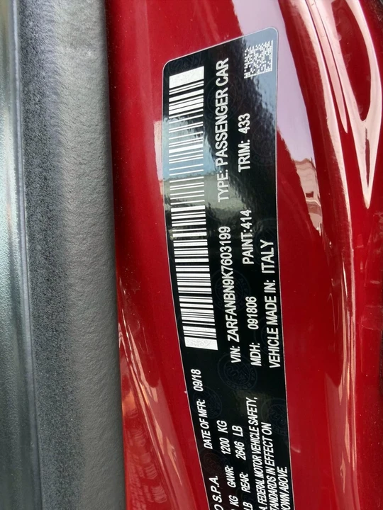2019 Alfa Romeo Giulia - Image 17 of 21