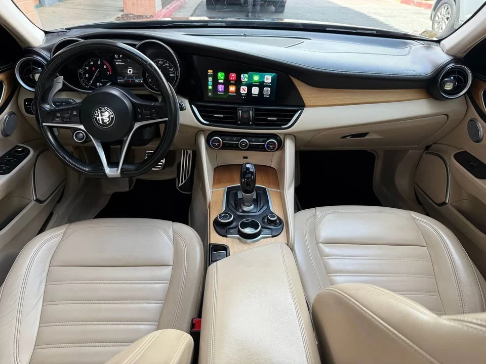 2019 Alfa Romeo Giulia - Image 7 of 19