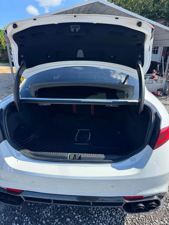 2019 Alfa Romeo Giulia - Image 16 of 20