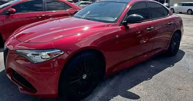 2019 Alfa Romeo Giulia Ti Lusso Sedan 4D