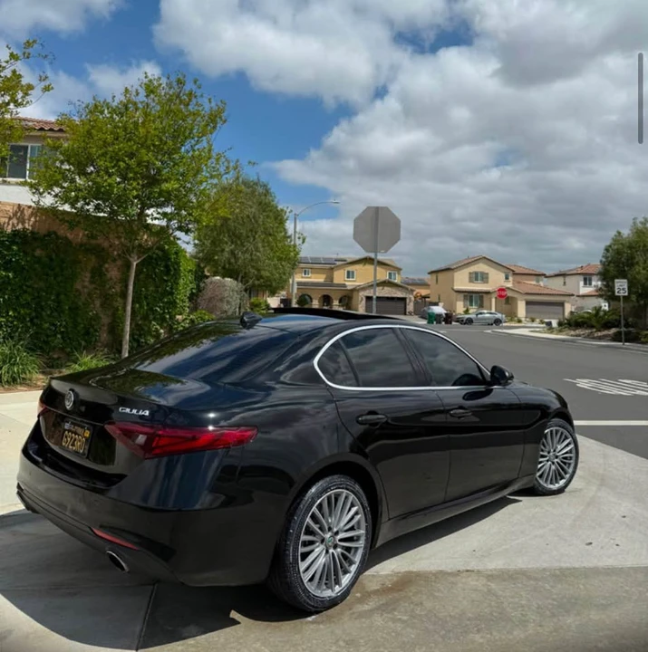 2019 Alfa Romeo Giulia - Image 3 of 20