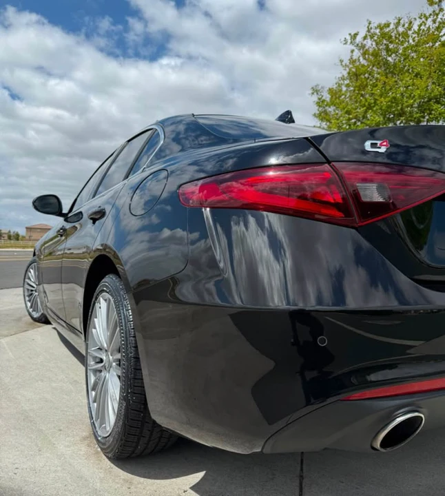 2019 Alfa Romeo Giulia - Image 5 of 20
