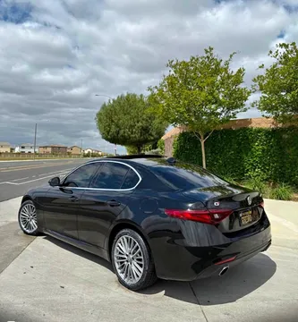 2019 Alfa Romeo Giulia Ti Lusso Sedan 4D