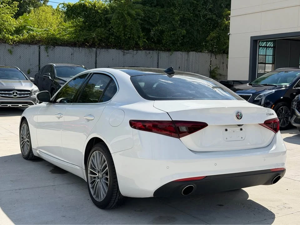 2019 Alfa Romeo Giulia - Image 4 of 20