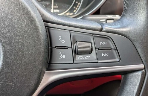 2019 Alfa Romeo Giulia - Image 9 of 11
