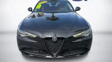 2019 Alfa Romeo Giulia - Image 2 of 11