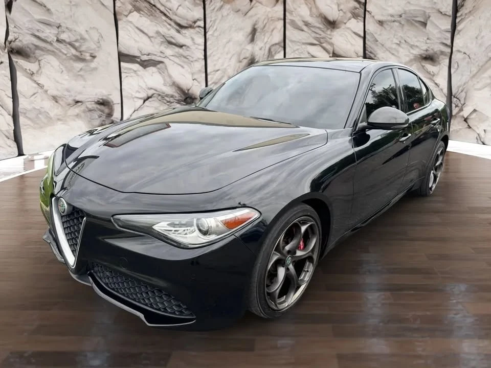 2019 Alfa Romeo Giulia - Image 3 of 20