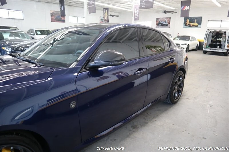 2019 Alfa Romeo Giulia - Image 5 of 20