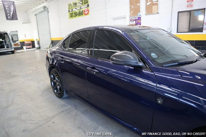 2019 Alfa Romeo Giulia - Image 11 of 20