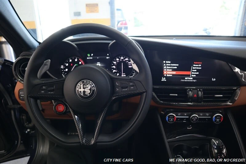 2019 Alfa Romeo Giulia - Image 14 of 20