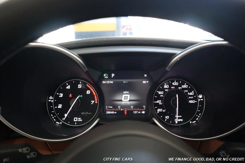 2019 Alfa Romeo Giulia - Image 19 of 20