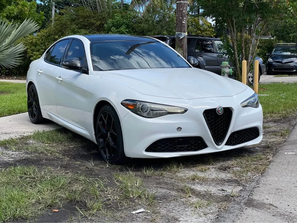 2019 Alfa Romeo Giulia - Image 3 of 12