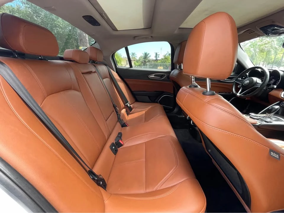 2019 Alfa Romeo Giulia - Image 12 of 12