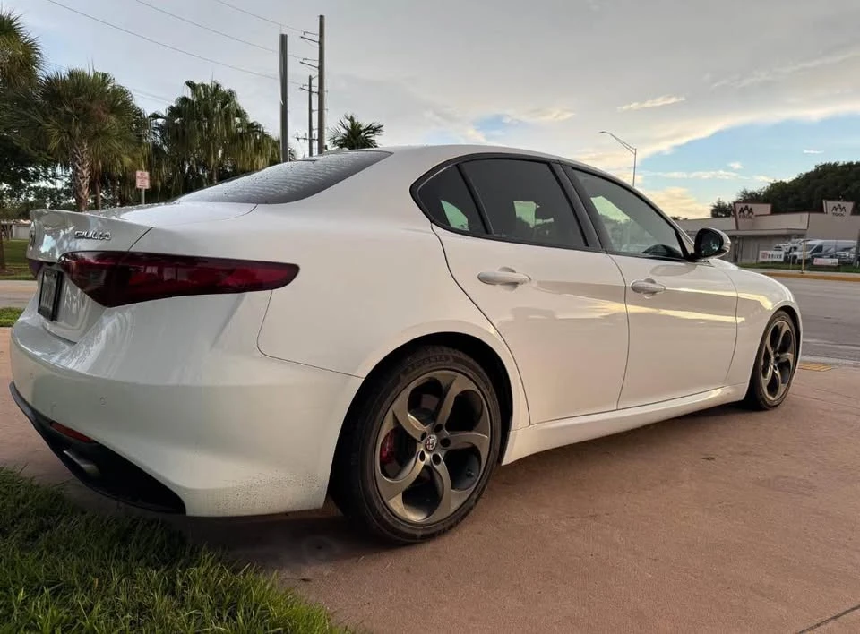 2019 Alfa Romeo Giulia - Image 3 of 8