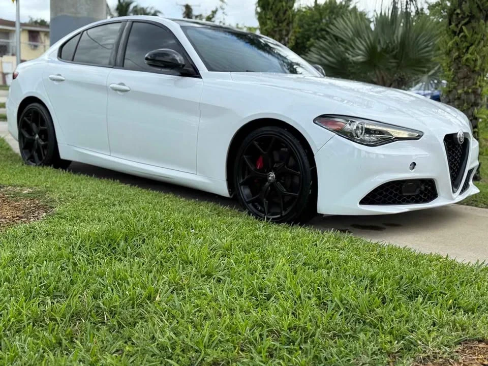 2019 Alfa Romeo Giulia - Image 2 of 11