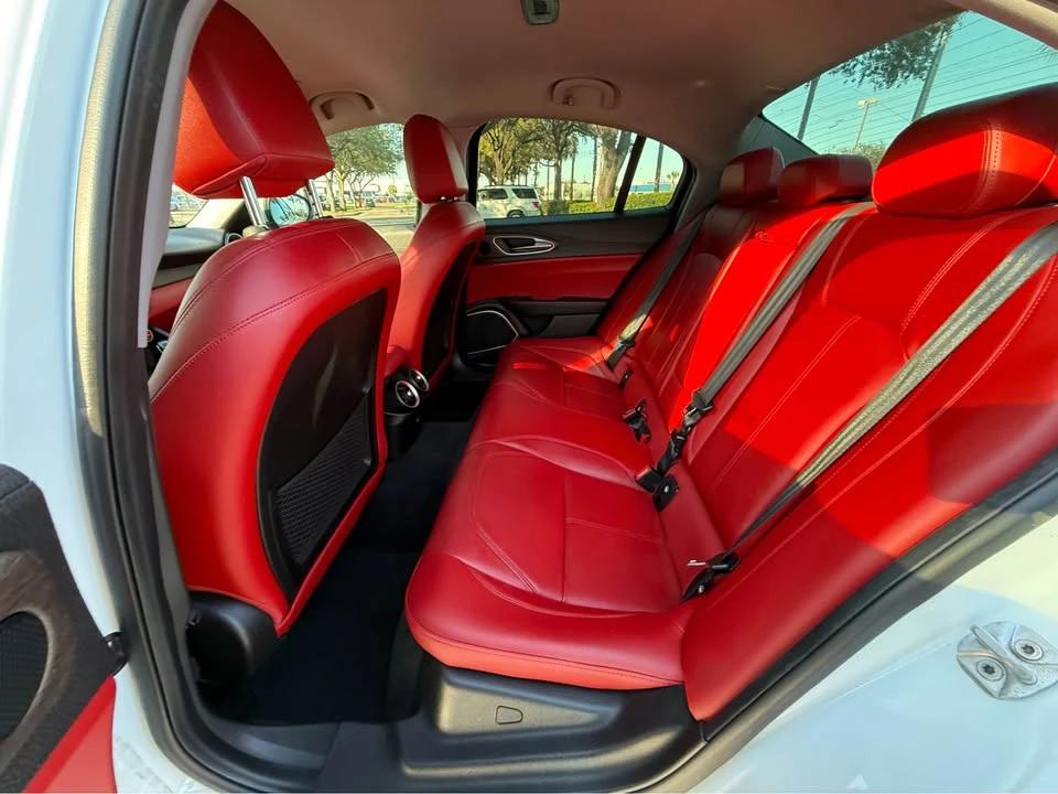 2019 Alfa Romeo Giulia - Image 9 of 14