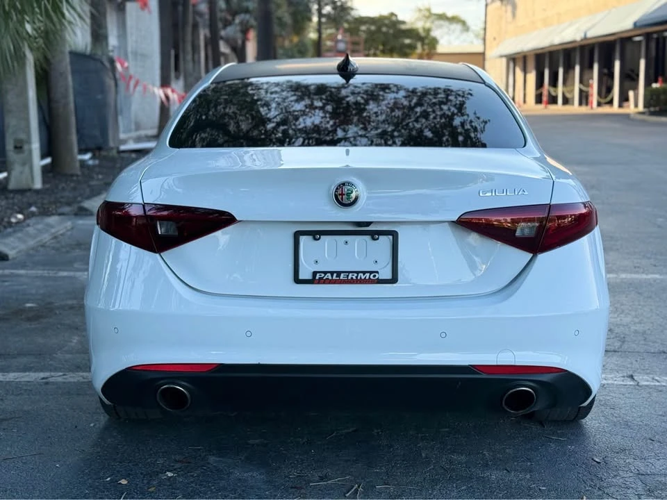 2019 Alfa Romeo Giulia - Image 4 of 14