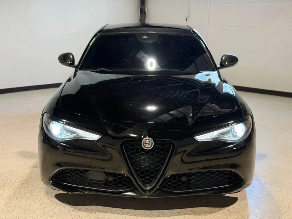 2019 Alfa Romeo Giulia - Image 2 of 11