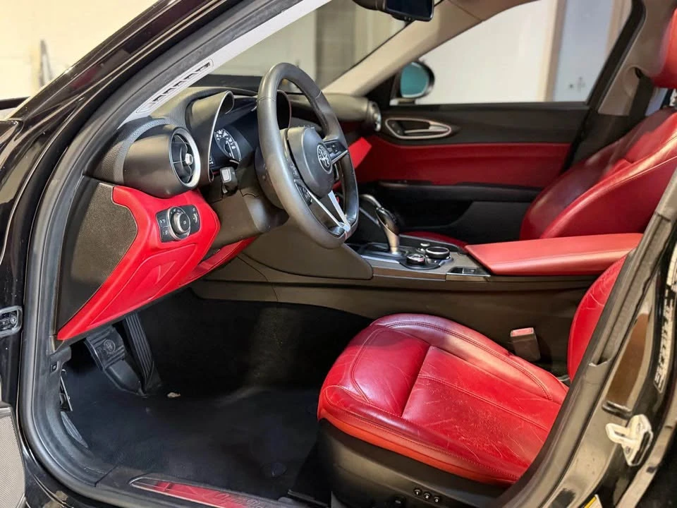 2019 Alfa Romeo Giulia - Image 10 of 11