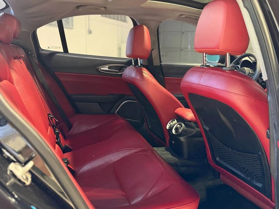 2019 Alfa Romeo Giulia - Image 9 of 11