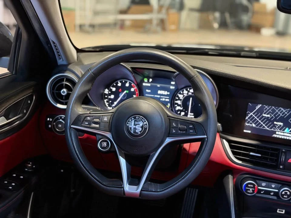 2019 Alfa Romeo Giulia - Image 11 of 11
