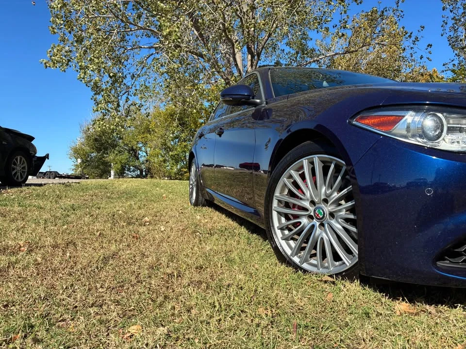 2019 Alfa Romeo Giulia - Image 7 of 13