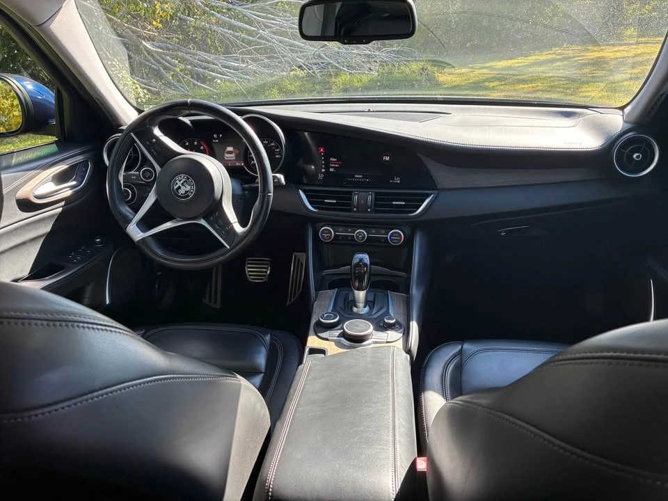 2019 Alfa Romeo Giulia - Image 12 of 13