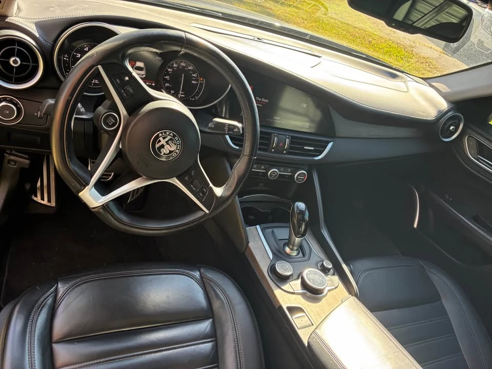 2019 Alfa Romeo Giulia - Image 11 of 13