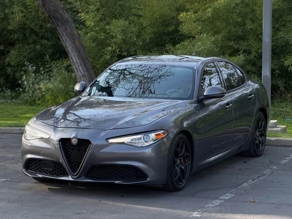 2019 Alfa Romeo Giulia - Image 2 of 13