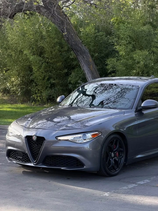 2019 Alfa Romeo Giulia - Image 10 of 13