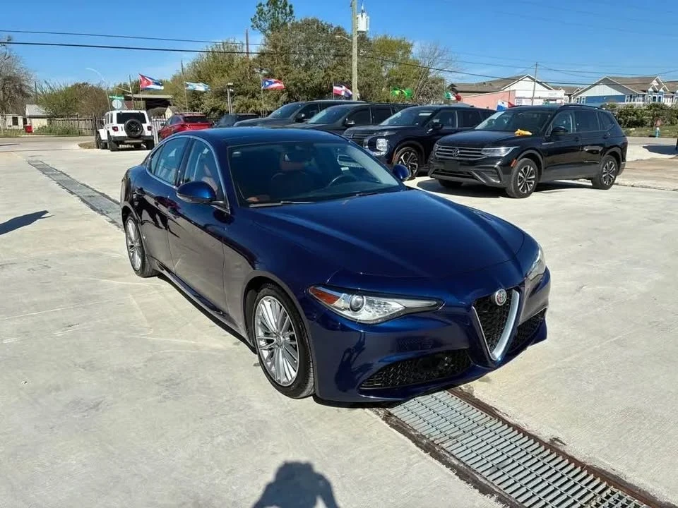 2019 Alfa Romeo Giulia - Image 2 of 14