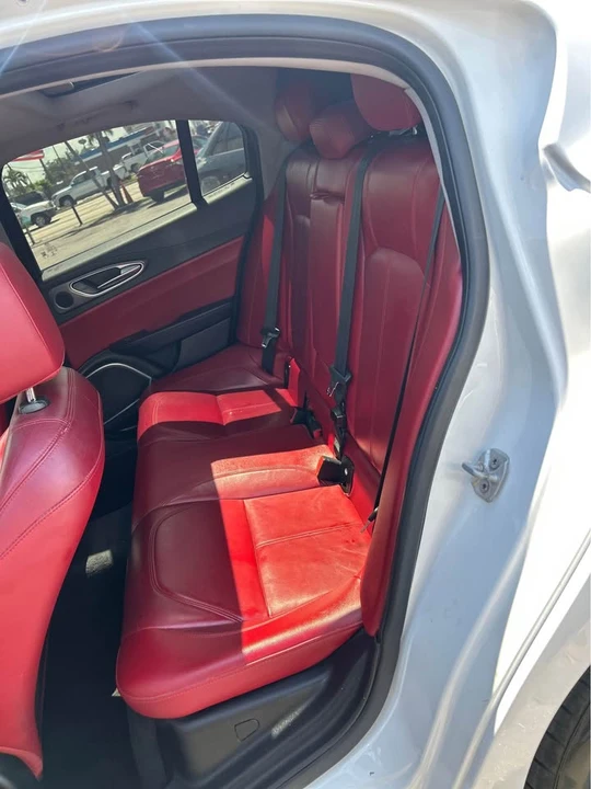 2019 Alfa Romeo Giulia - Image 9 of 11