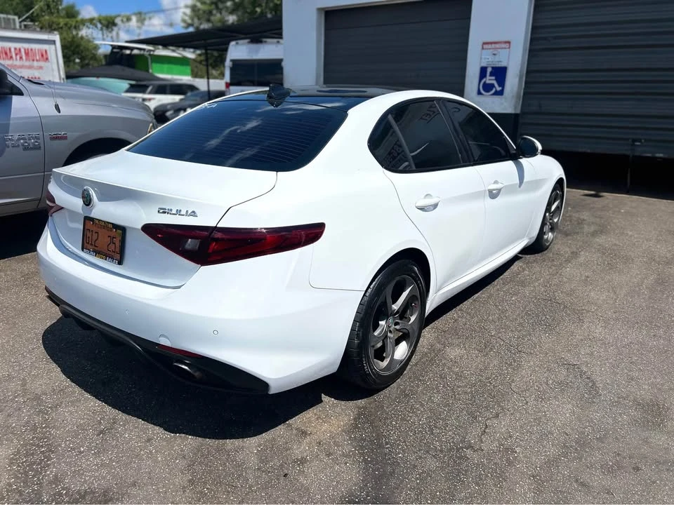 2019 Alfa Romeo Giulia - Image 6 of 11