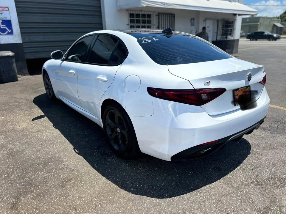 2019 Alfa Romeo Giulia - Image 5 of 11