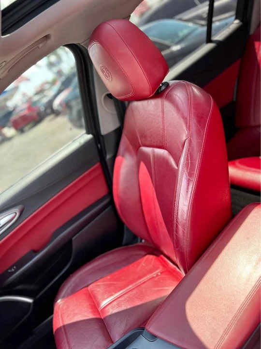 2019 Alfa Romeo Giulia - Image 8 of 11