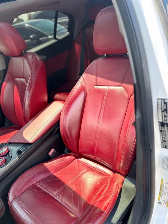 2019 Alfa Romeo Giulia - Image 7 of 11