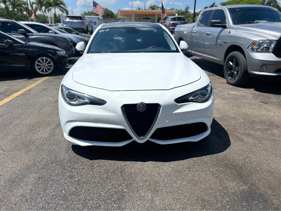 2019 Alfa Romeo Giulia - Image 3 of 11